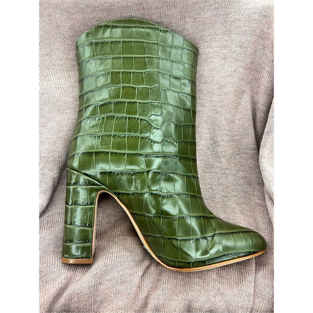 Schutz Women's Gabrielle Croc Embossed Pull-On Chunky Heel Boots Green Sz 8B NWT